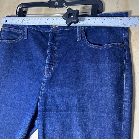 Madewell Curvy High Rise Skinny Jeans 35T - Picture 3 of 10